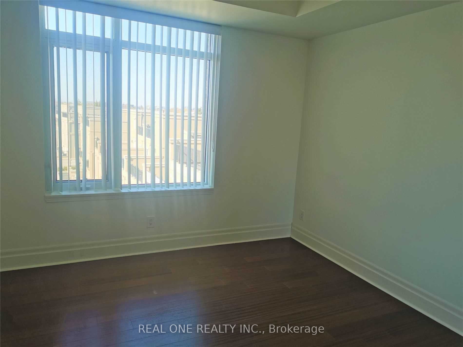 151 Upper Duke Cres 502 Property Photo 7