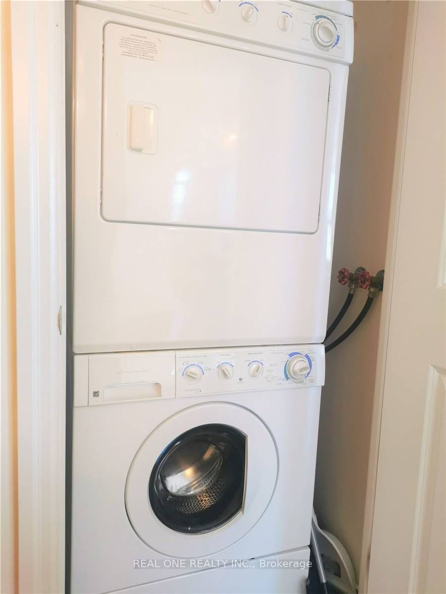 151 Upper Duke Cres 502 Property Photo 11