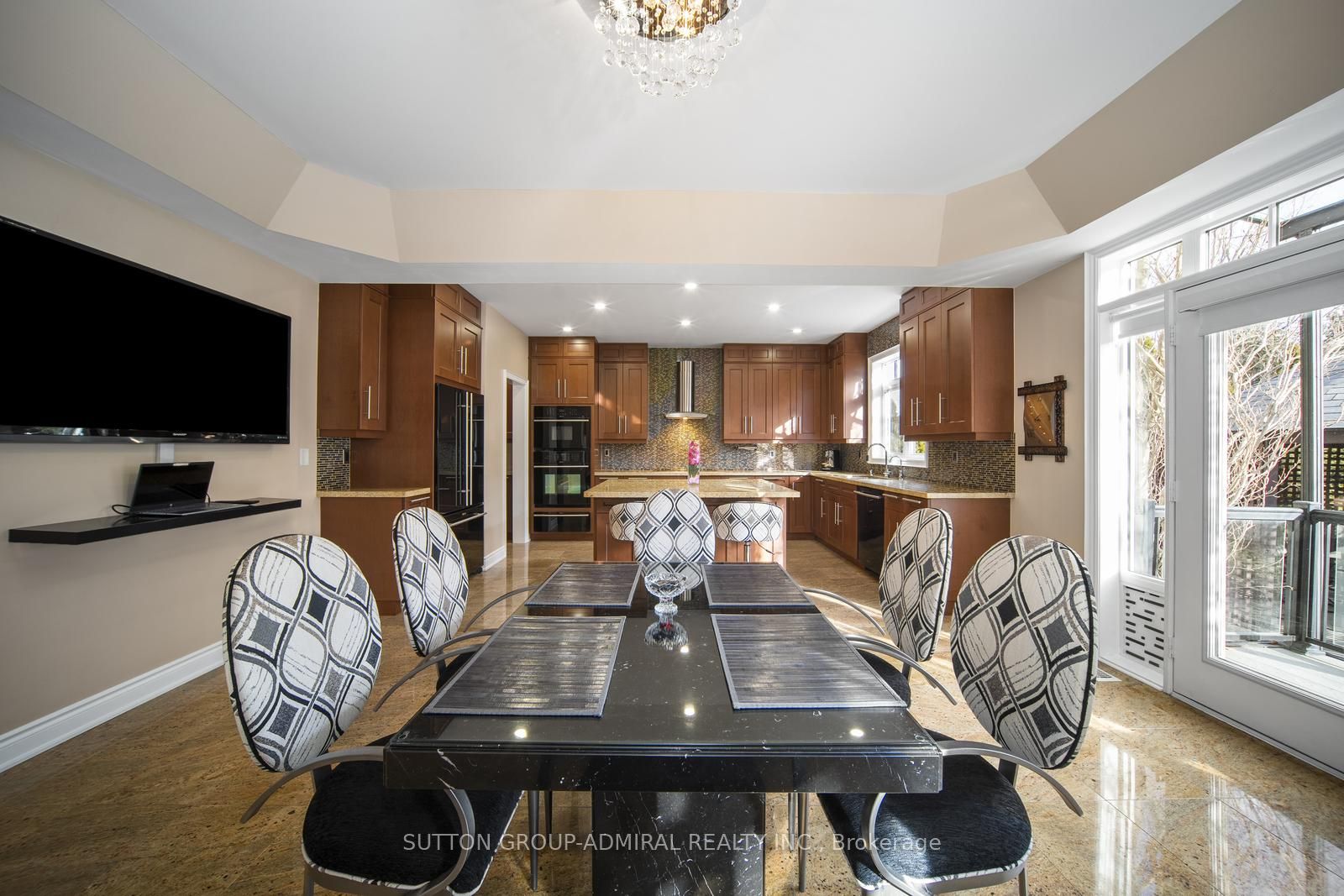 139 Cooks Mill Cres Property Photo 12
