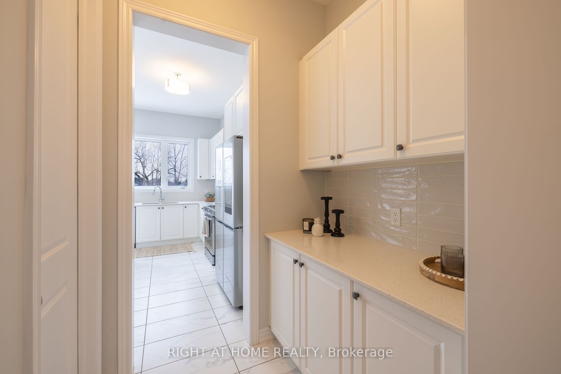 92 Woodhaven Ave Property Photo 7