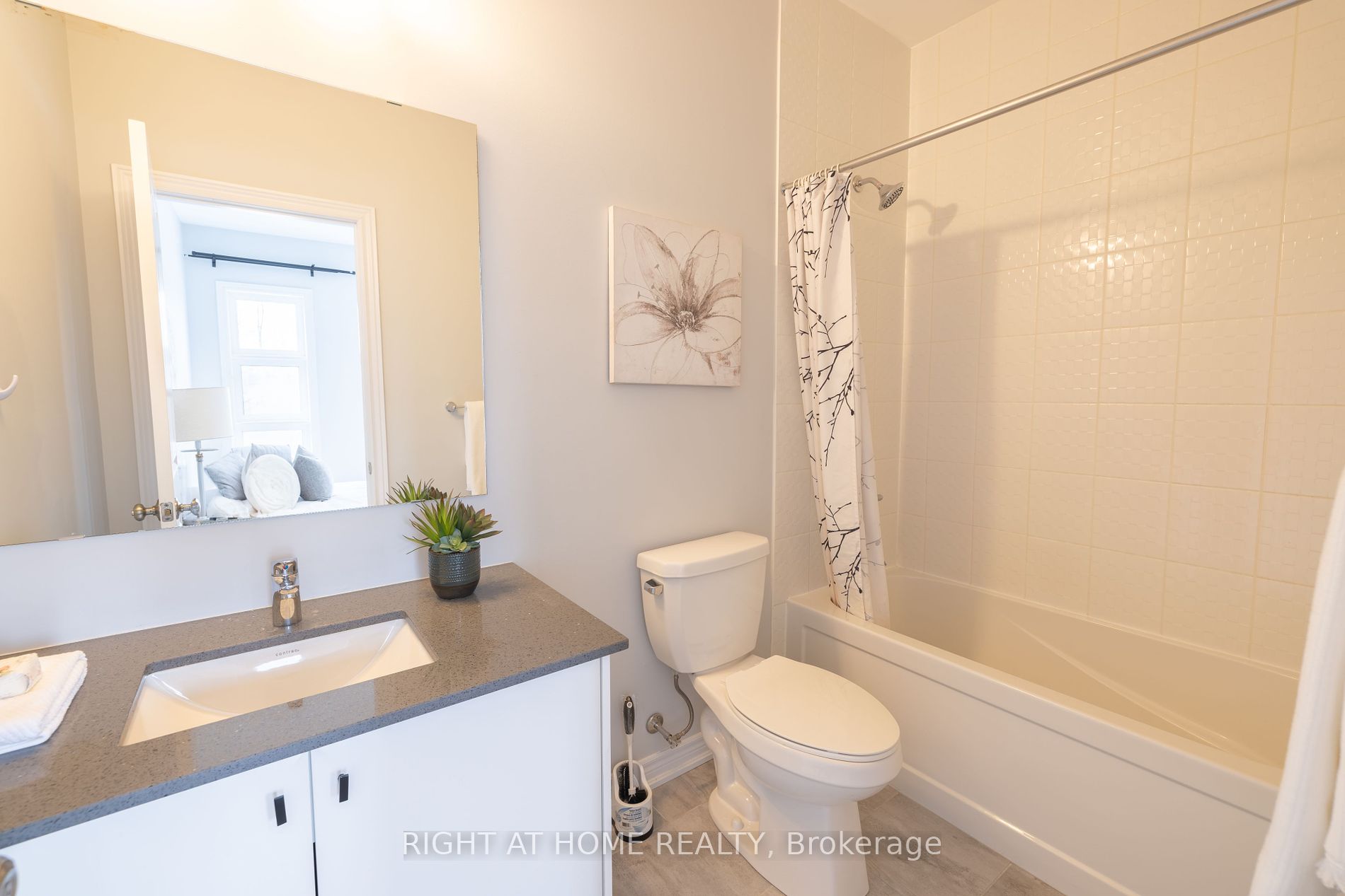 92 Woodhaven Ave Property Photo 27