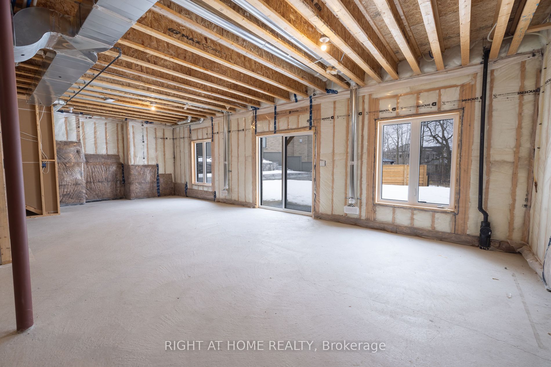 92 Woodhaven Ave Property Photo 36