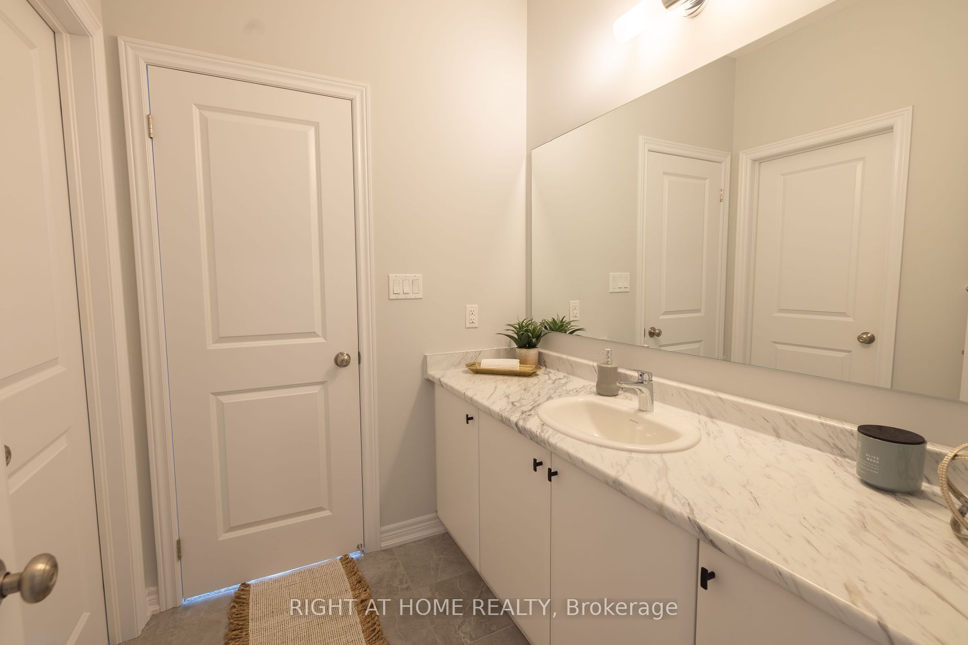 92 Woodhaven Ave Property Photo 37