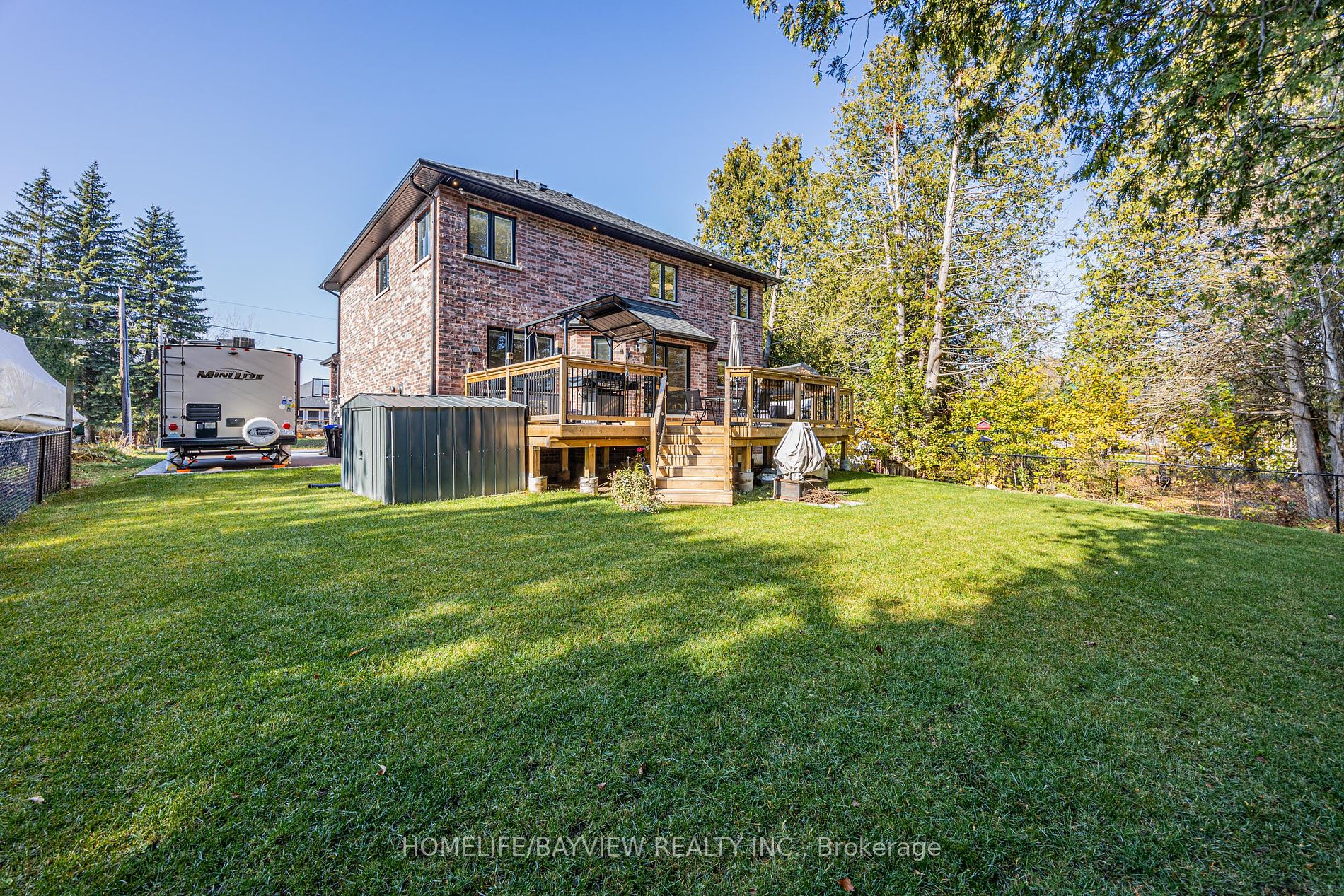 1741 Wingrove Ave E Property Photo 18