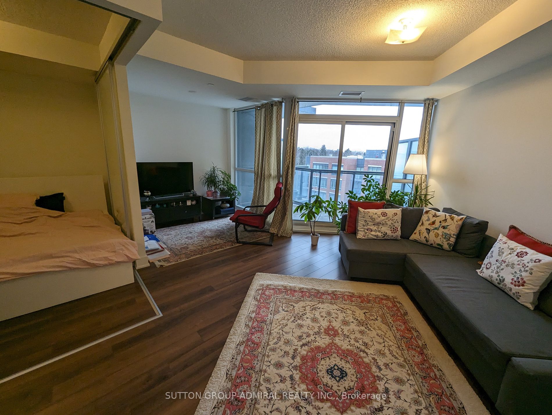 7608 Yonge St 05 Property Photo 5