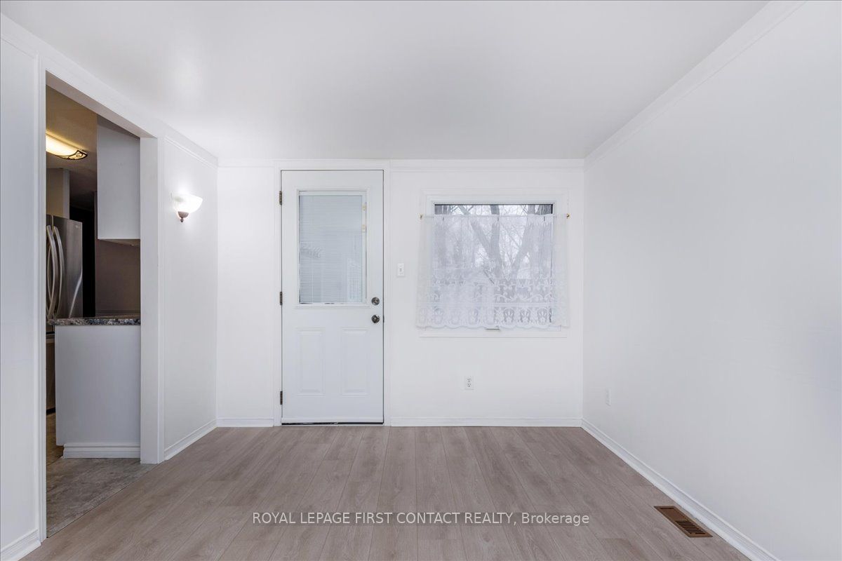 8 Flora Crt Property Photo 17