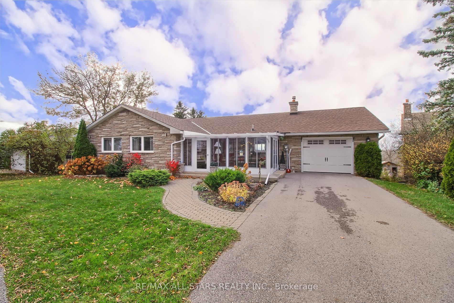 289 Catering Rd Property Photo 1