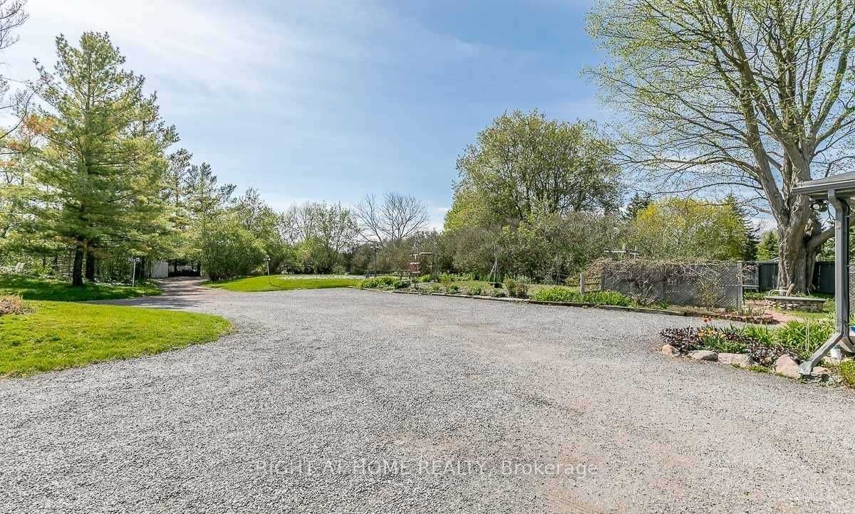 18642 Leslie St Property Photo 2