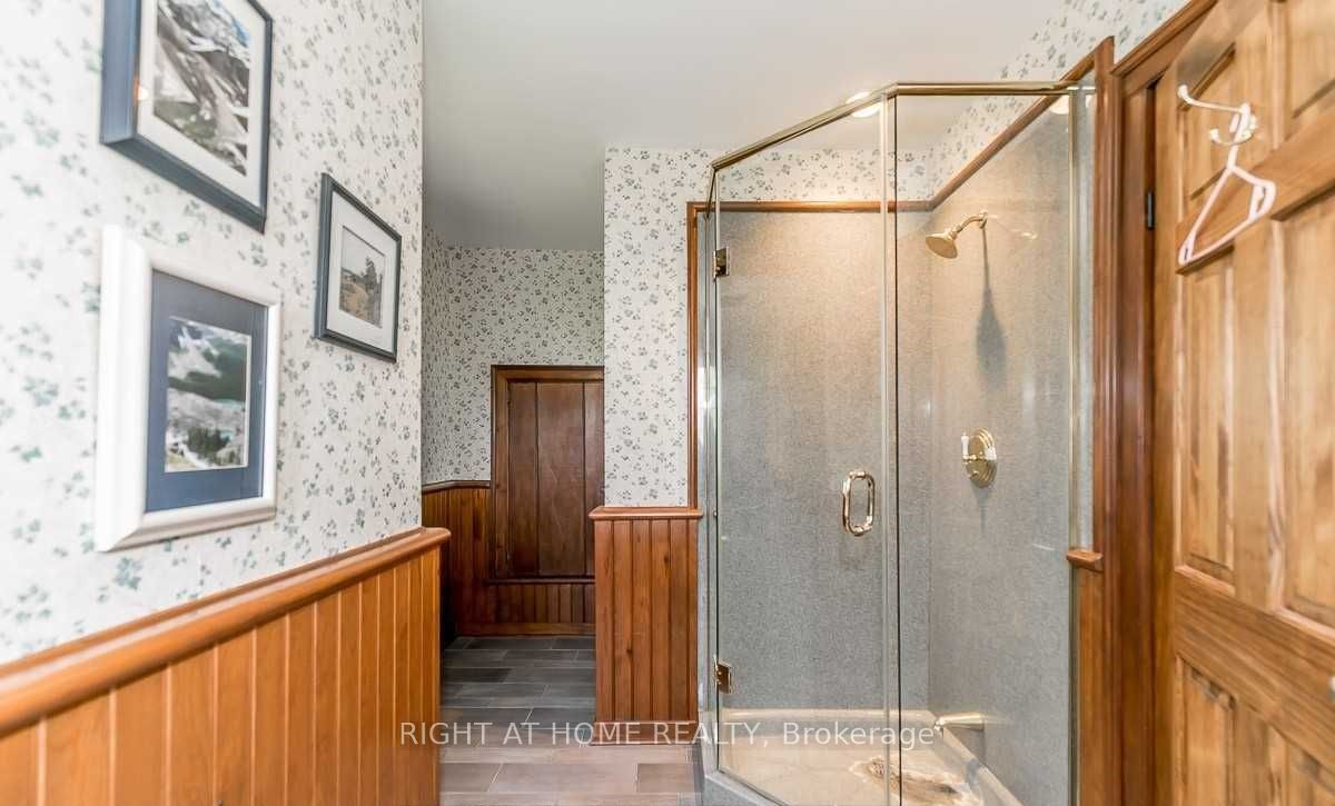 18642 Leslie St Property Photo 10