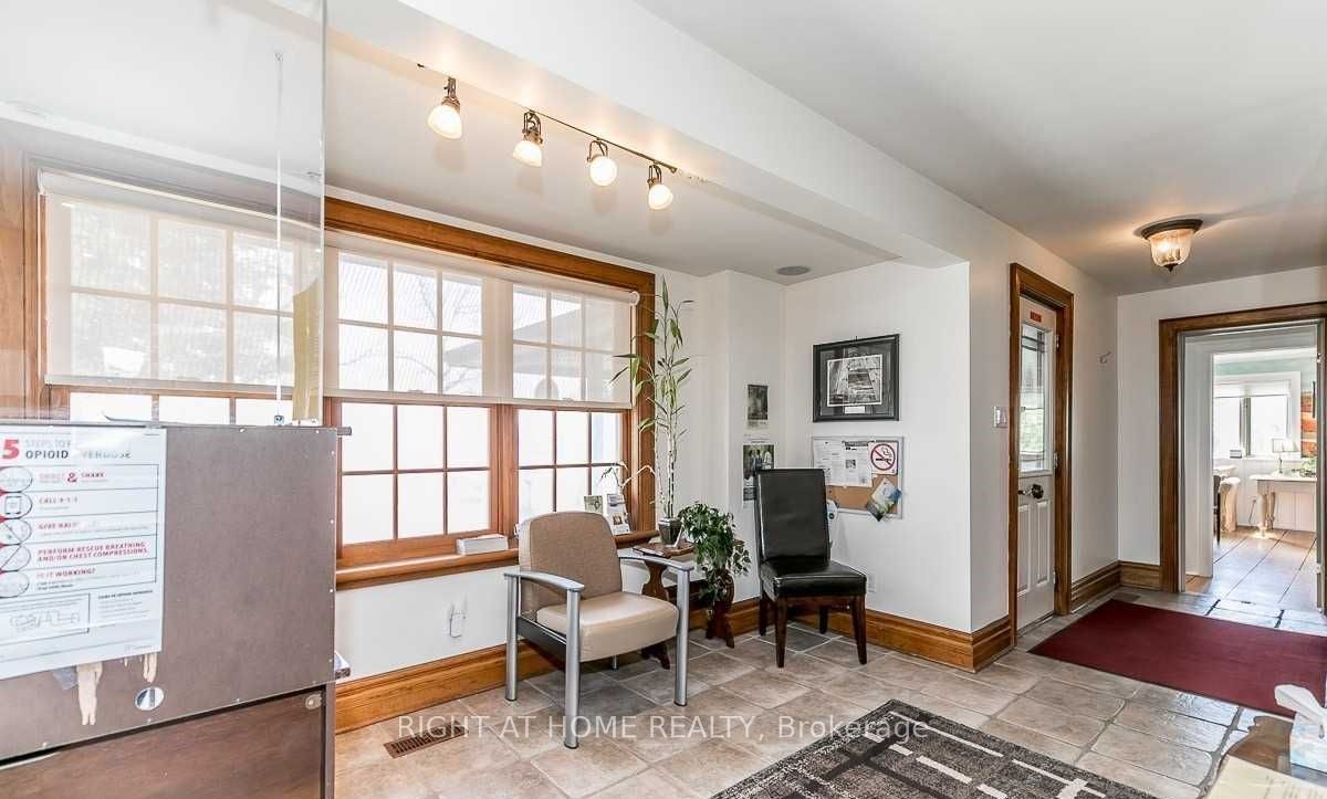 18642 Leslie St Property Photo 7