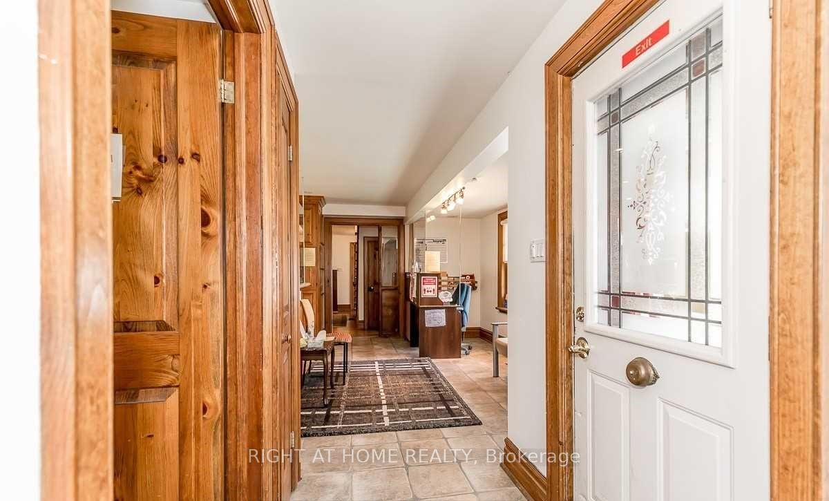 18642 Leslie St Property Photo 12