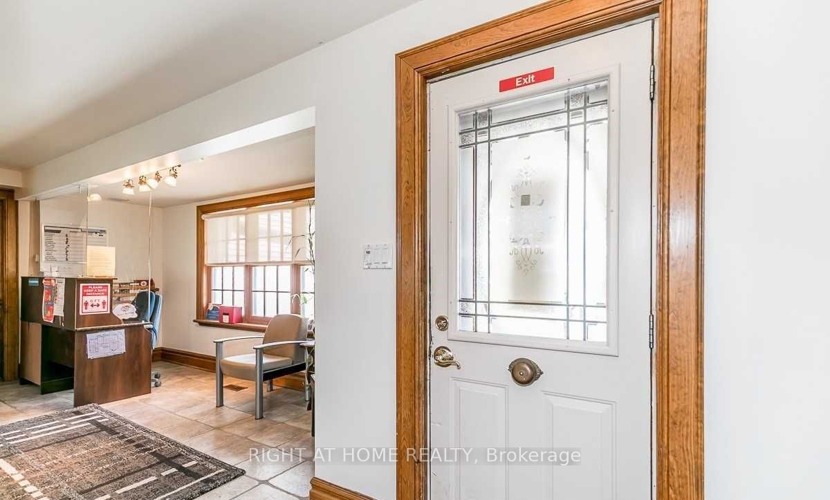 18642 Leslie St Property Photo 13