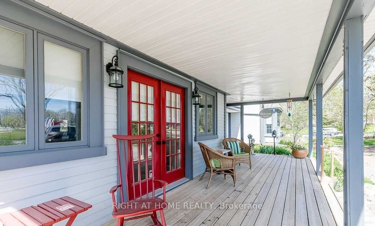 18642 Leslie St Property Photo 15