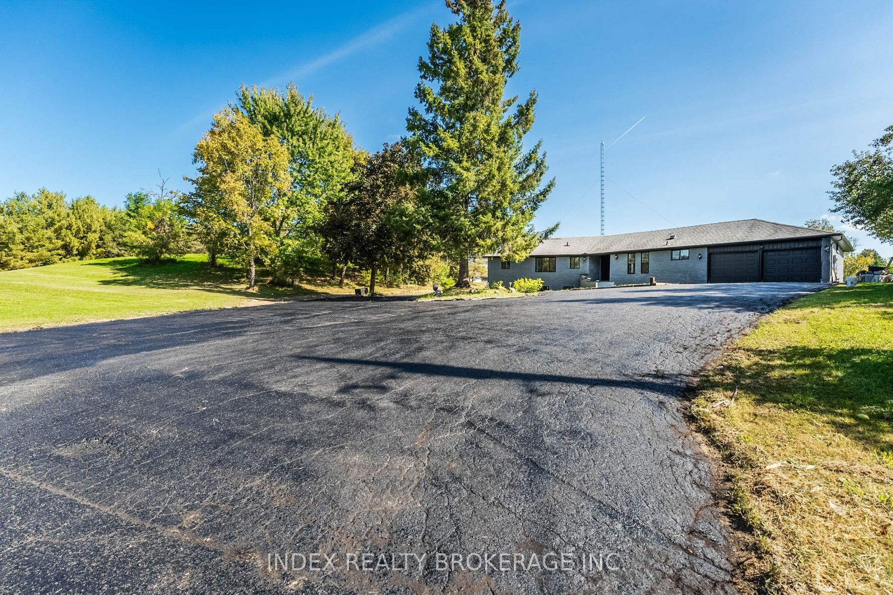 15295 11th Concession Property Photo 2