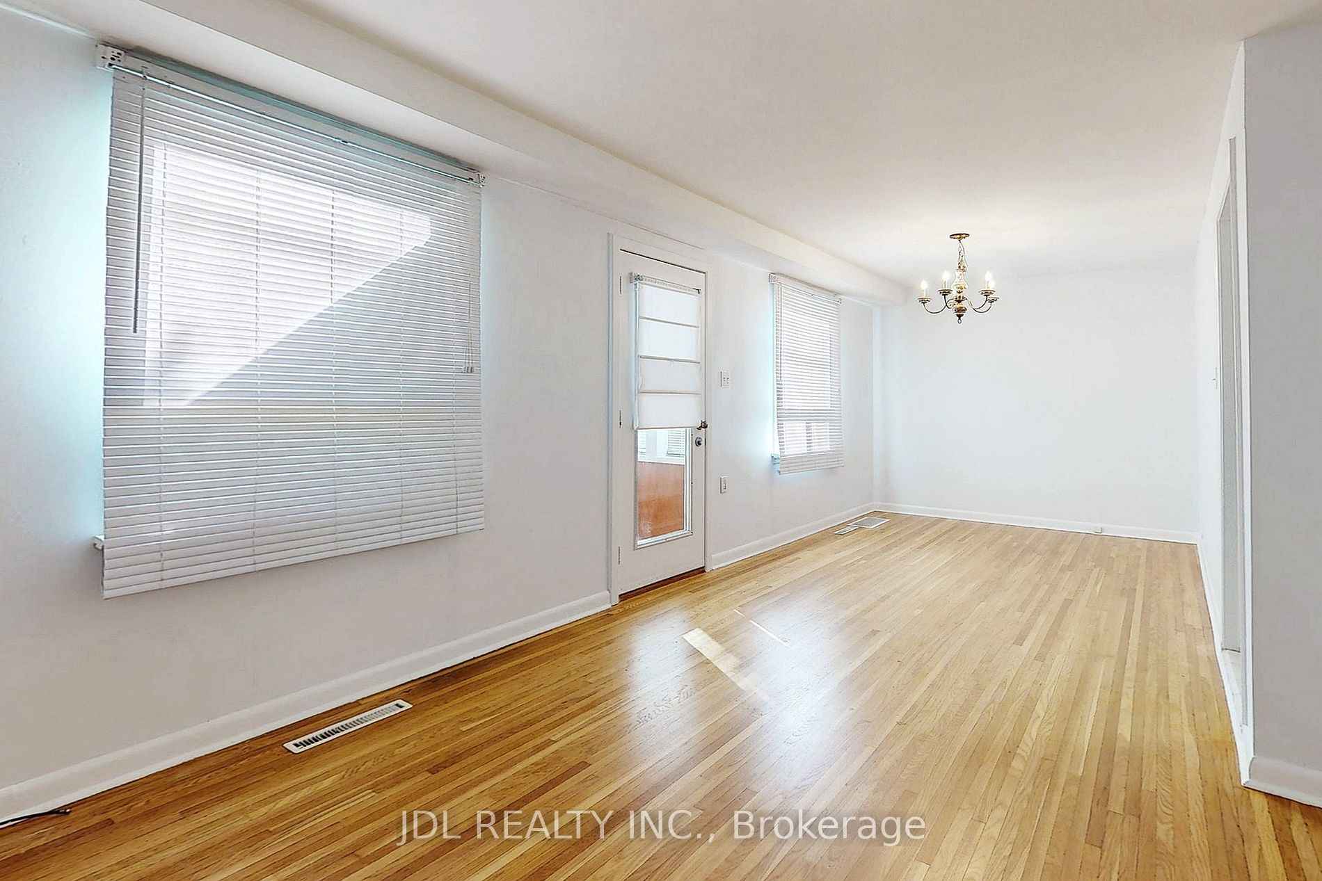 78 Weldrick Rd W Property Photo 2