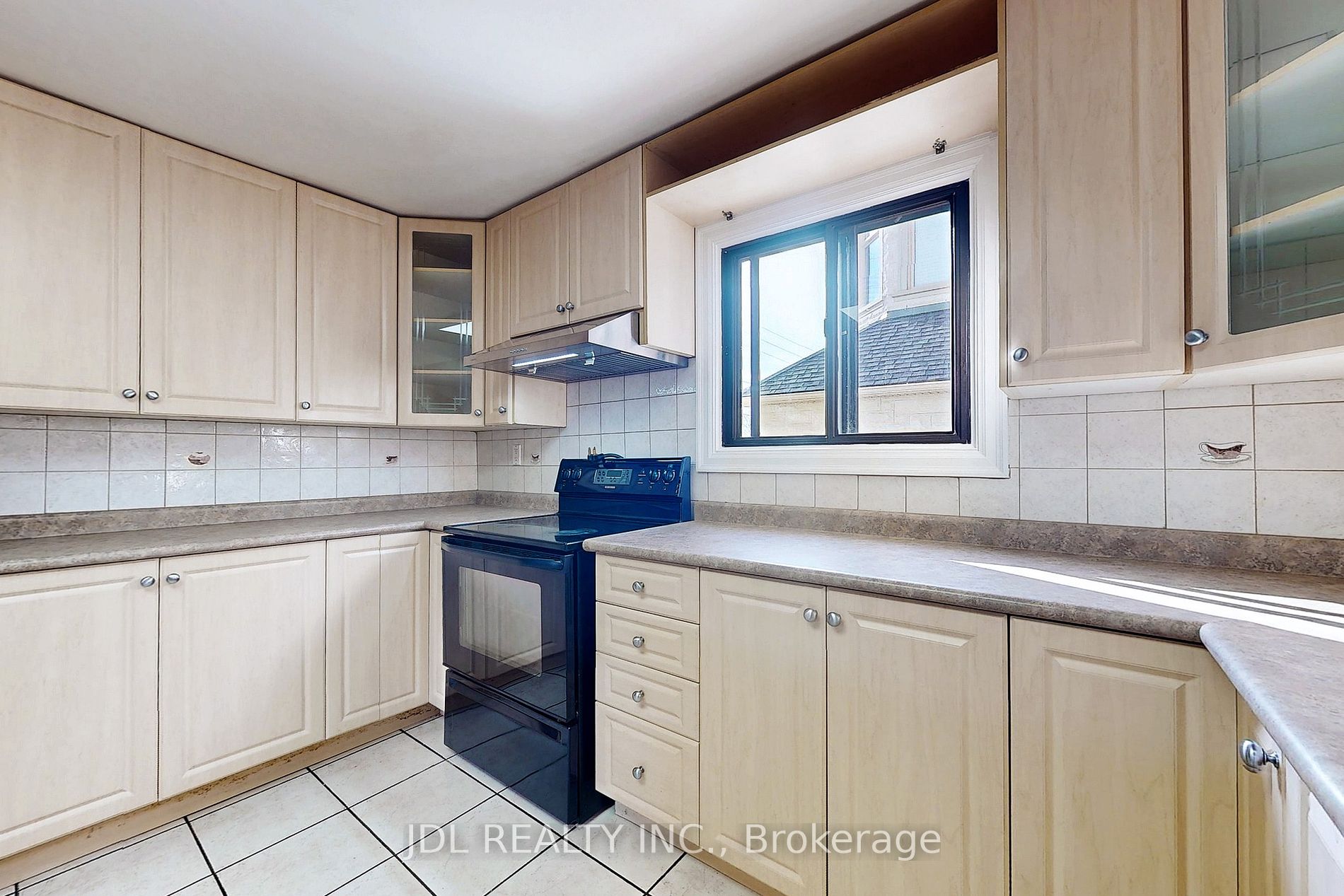 78 Weldrick Rd W Property Photo 7
