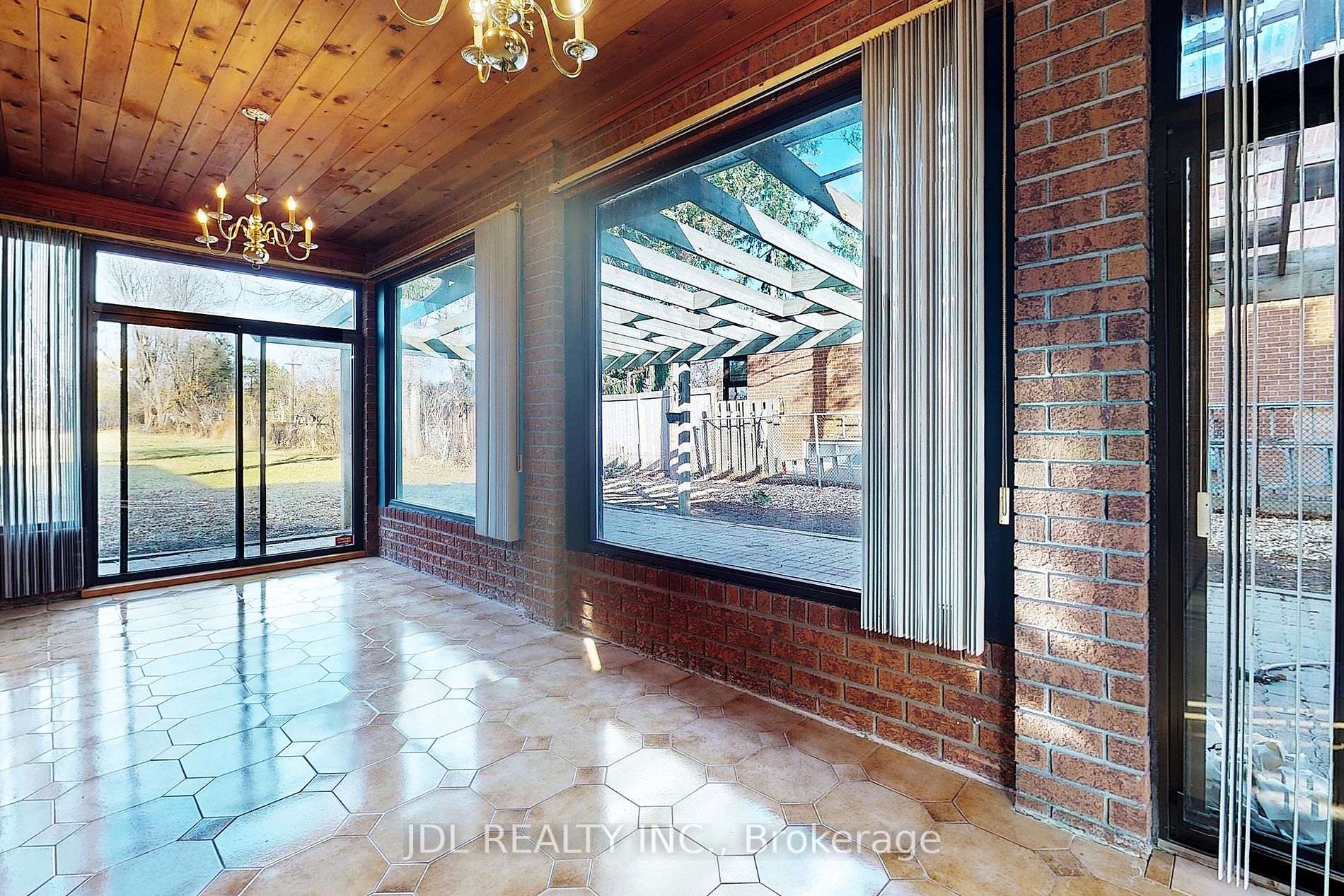 78 Weldrick Rd W Property Photo 16