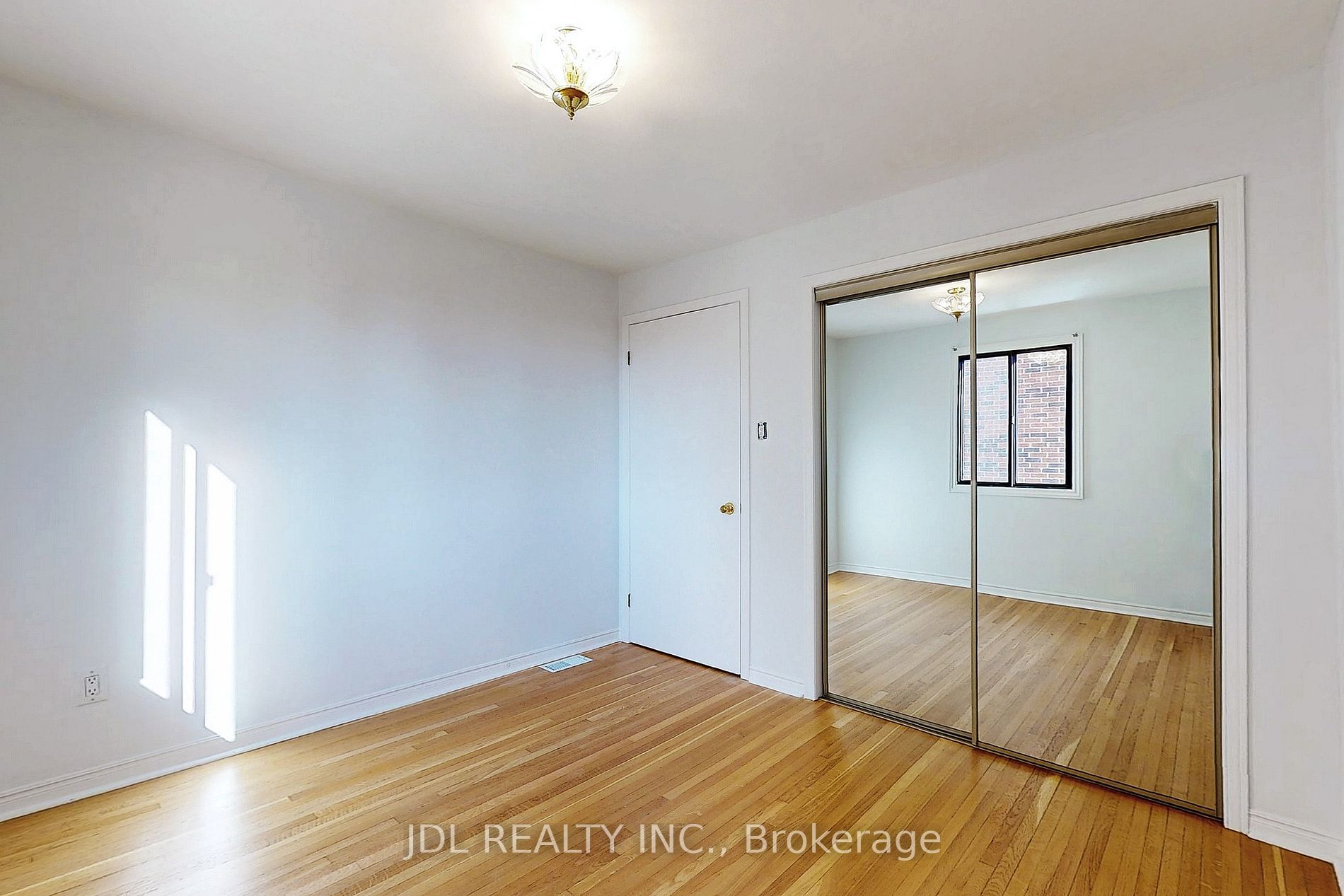78 Weldrick Rd W Property Photo 29