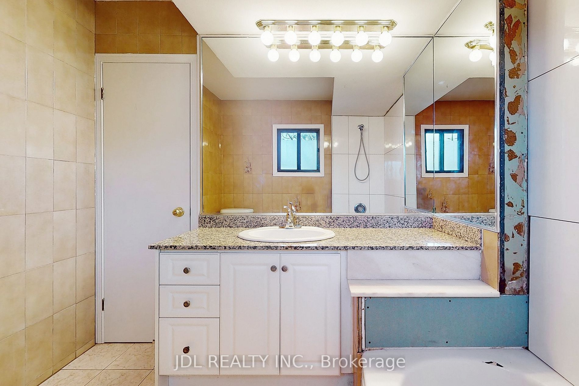 78 Weldrick Rd W Property Photo 32
