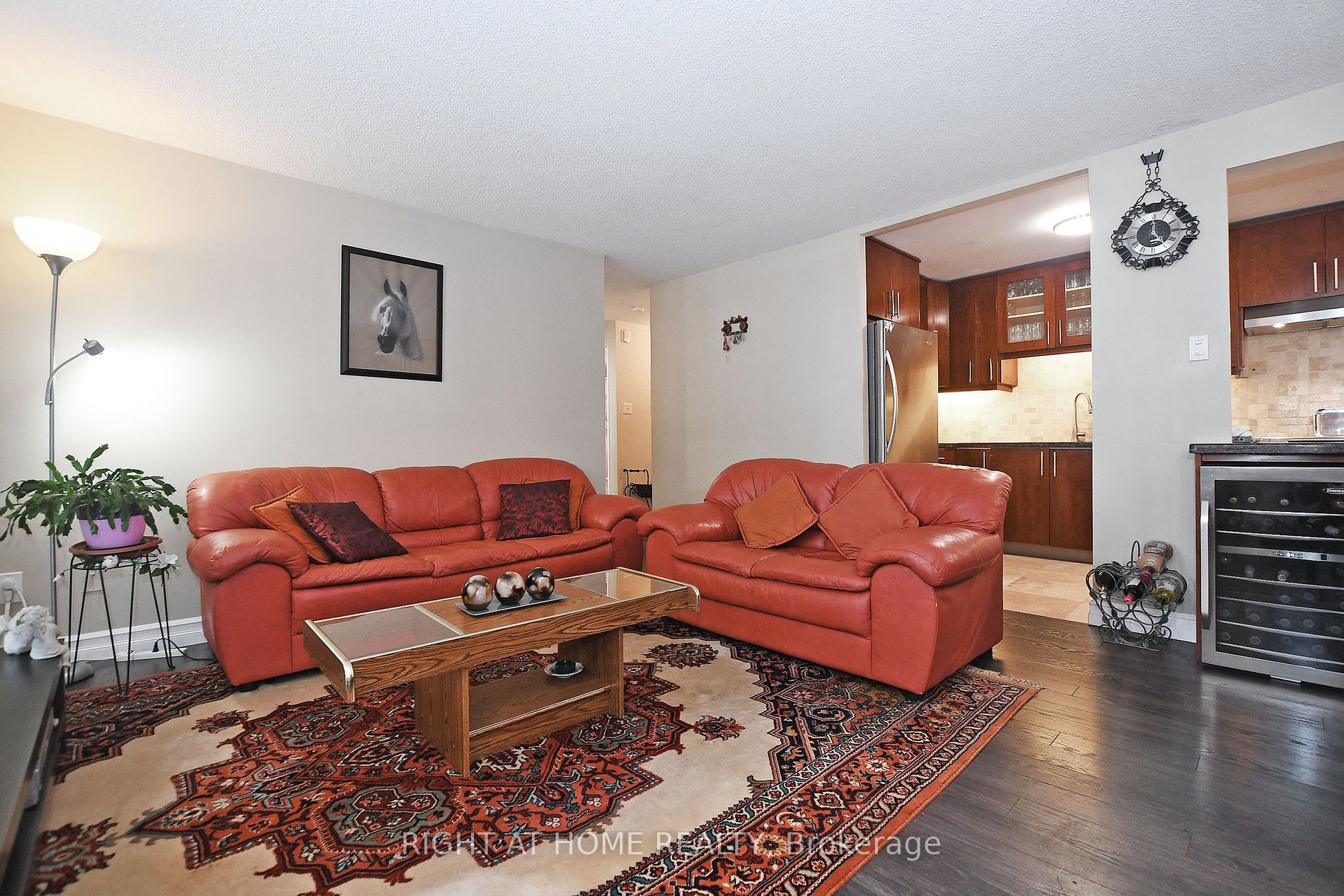 60 Inverlochy Blvd 17 Property Photo 10