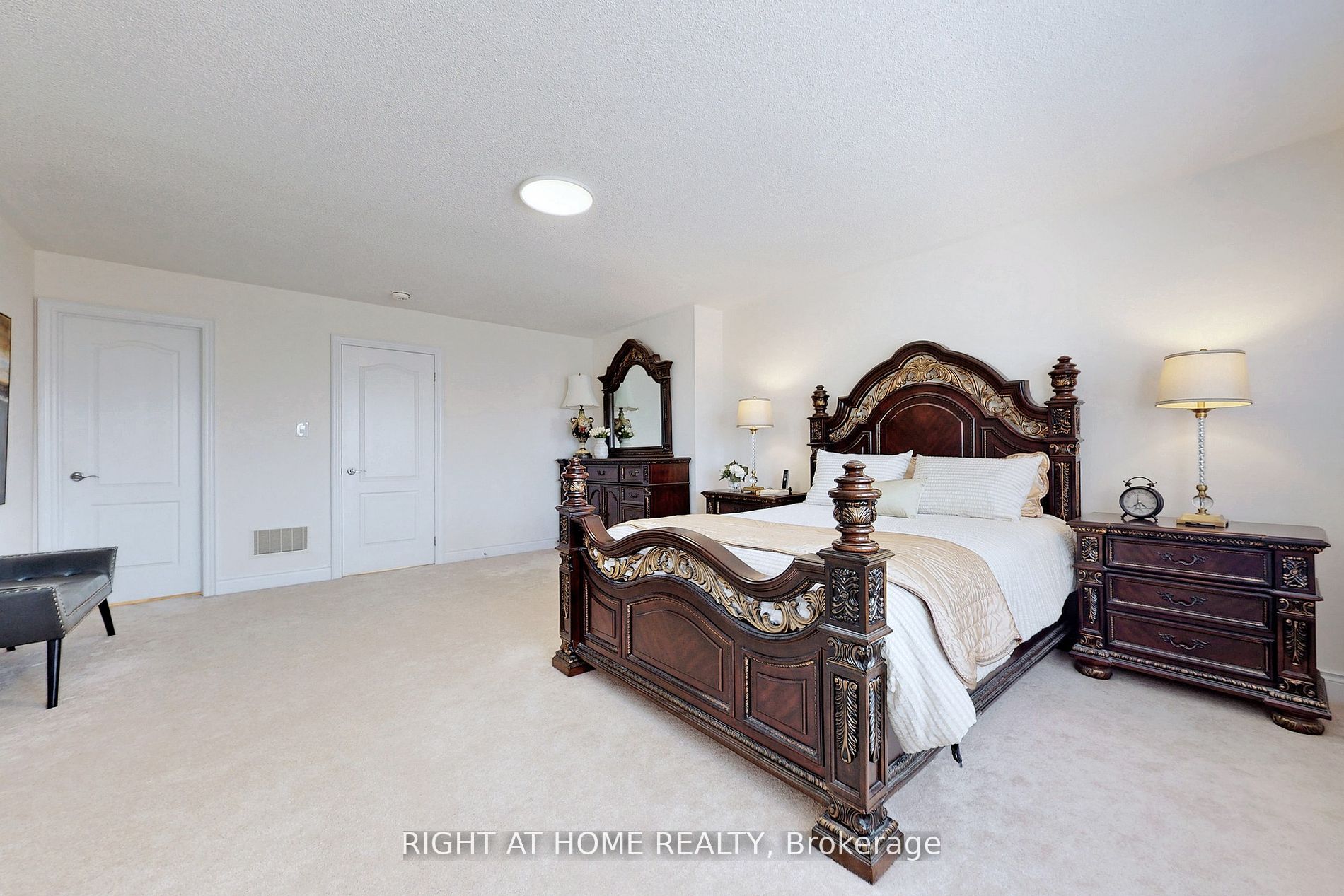 128 Milby Cres Property Photo 20