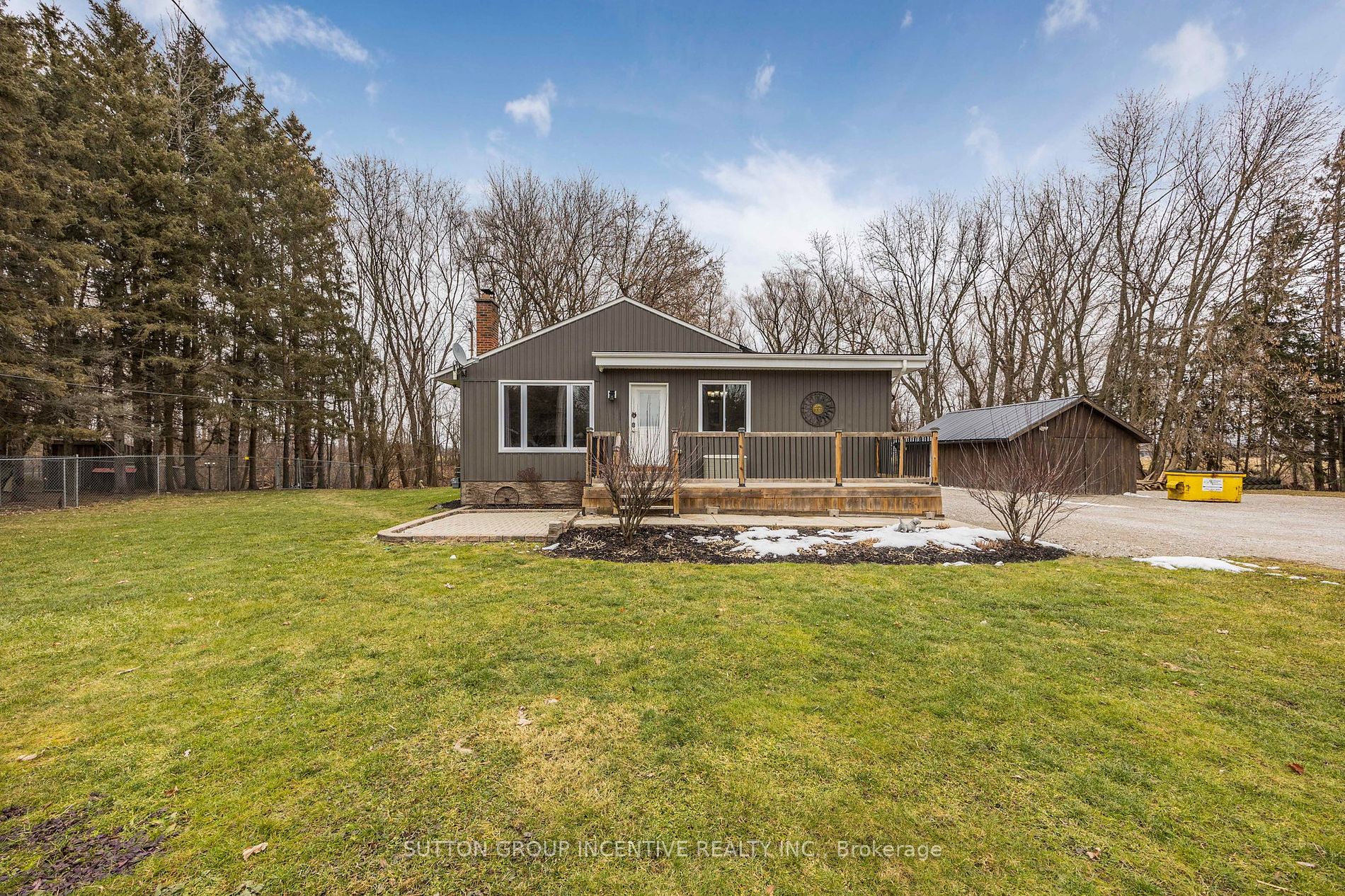 6957 County Road 10 Property Photo 1