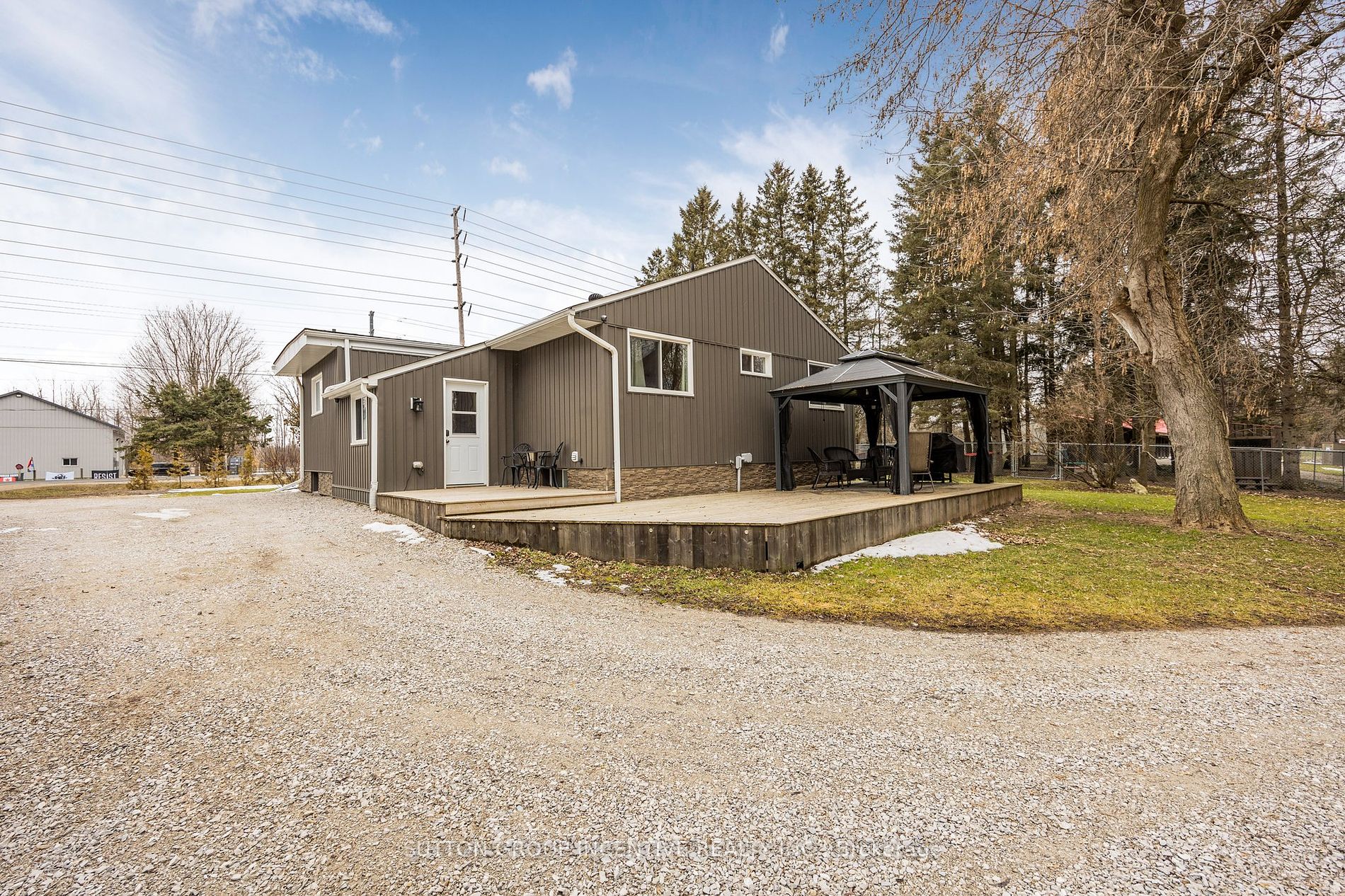 6957 County Road 10 Property Photo 3