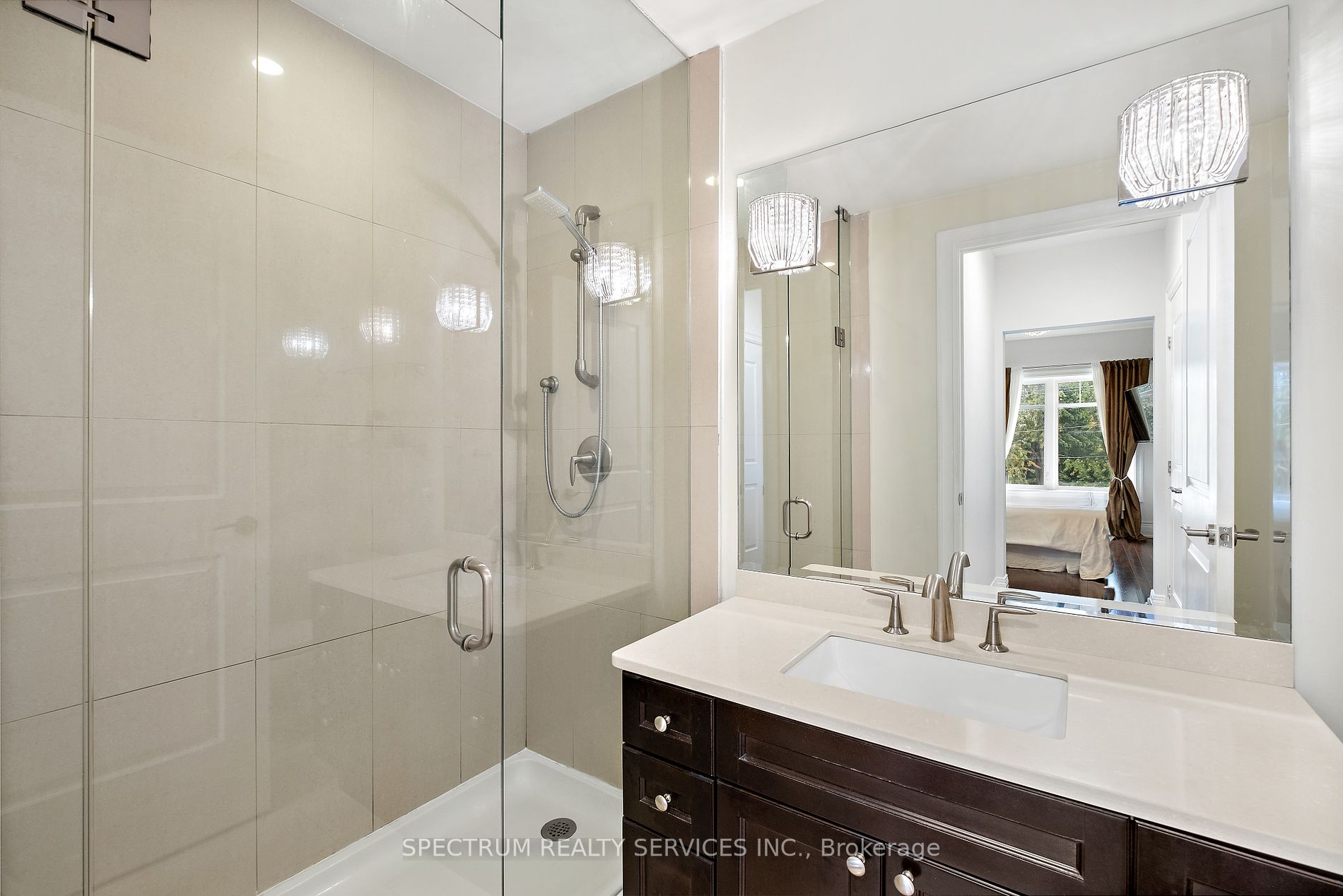 80 Burns Blvd 21 Property Photo 17