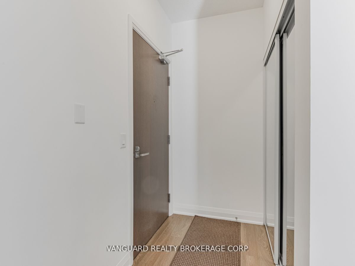 75 North Park Rd 8 Property Photo 3