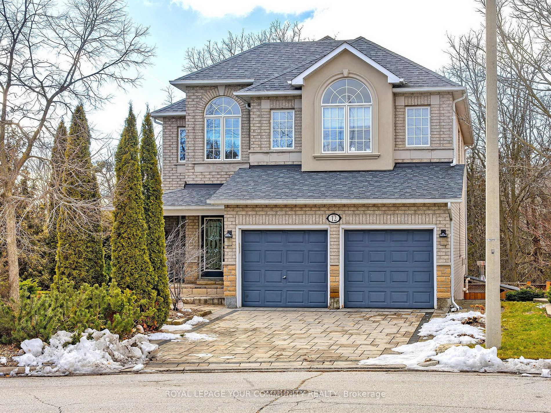 12 Bilberry Cres Property Photo 2
