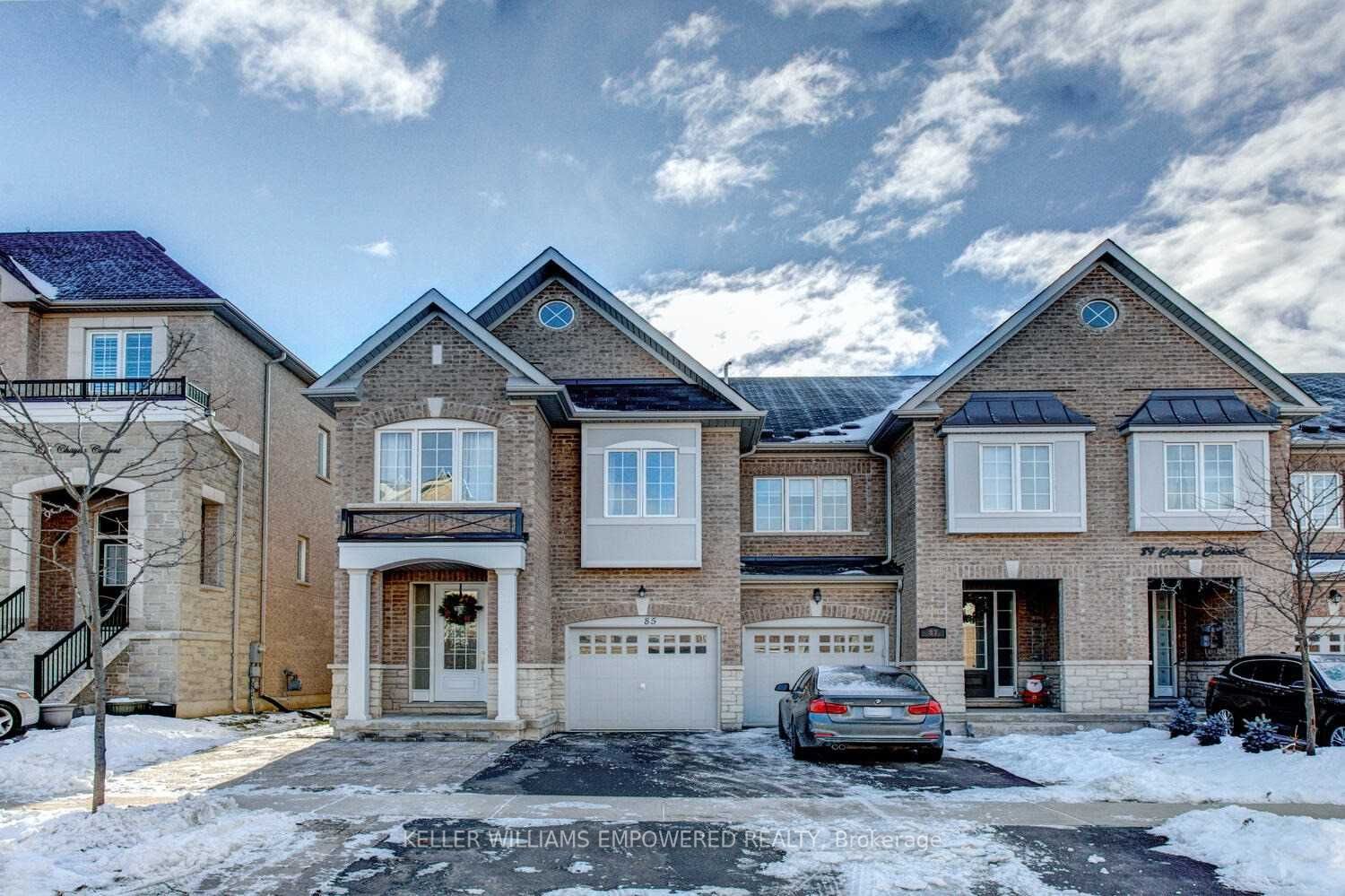 85 Chayna Cres Property Photo 1