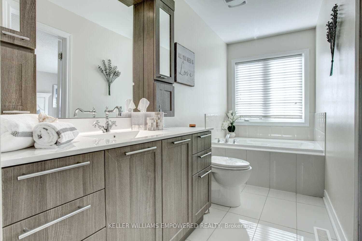 85 Chayna Cres Property Photo 26