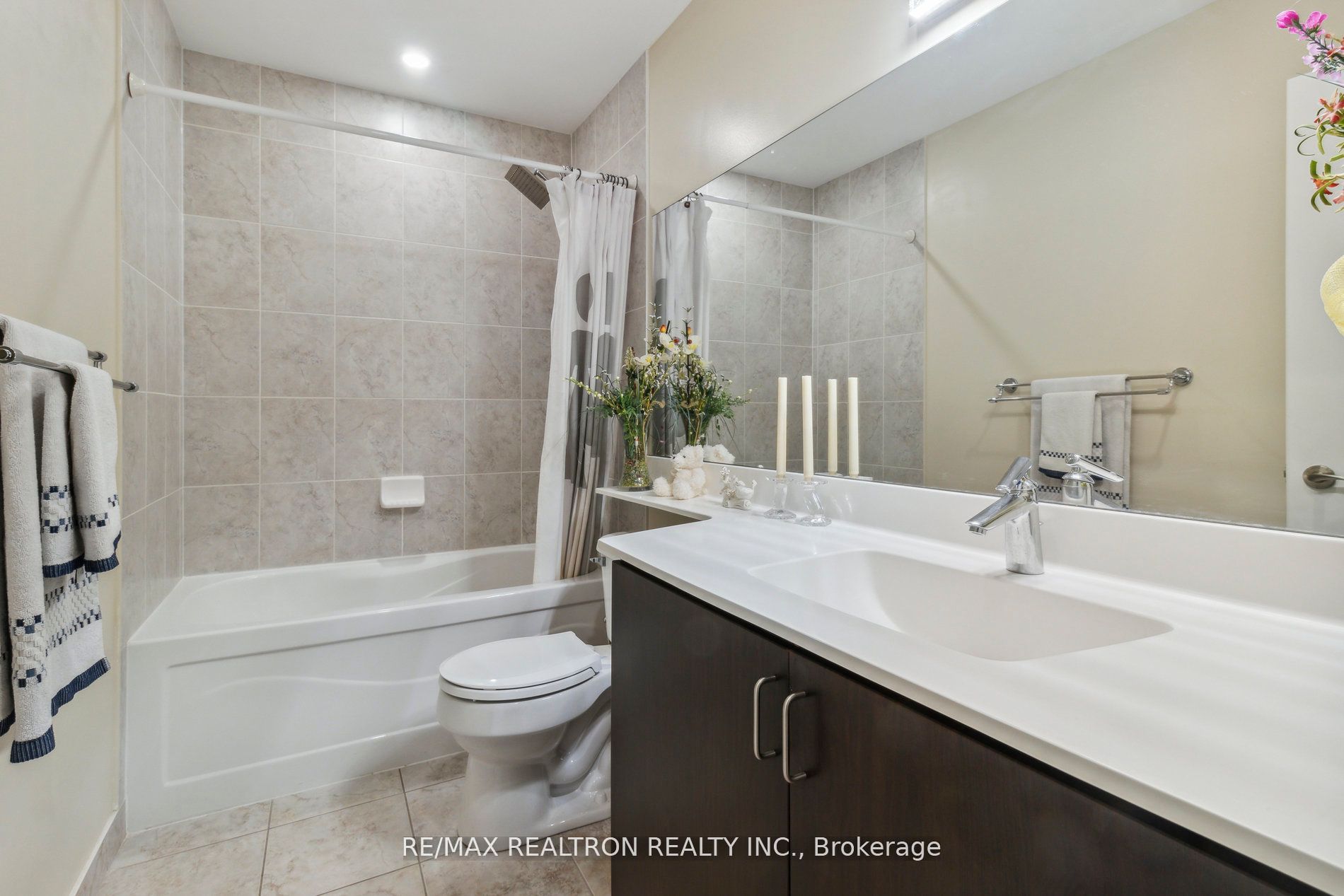 20 North Park Rd 15 Property Photo 17