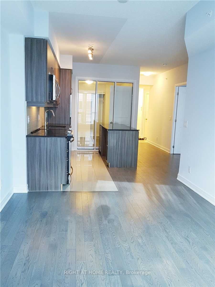 9191 Yonge St 608 Property Photo 8