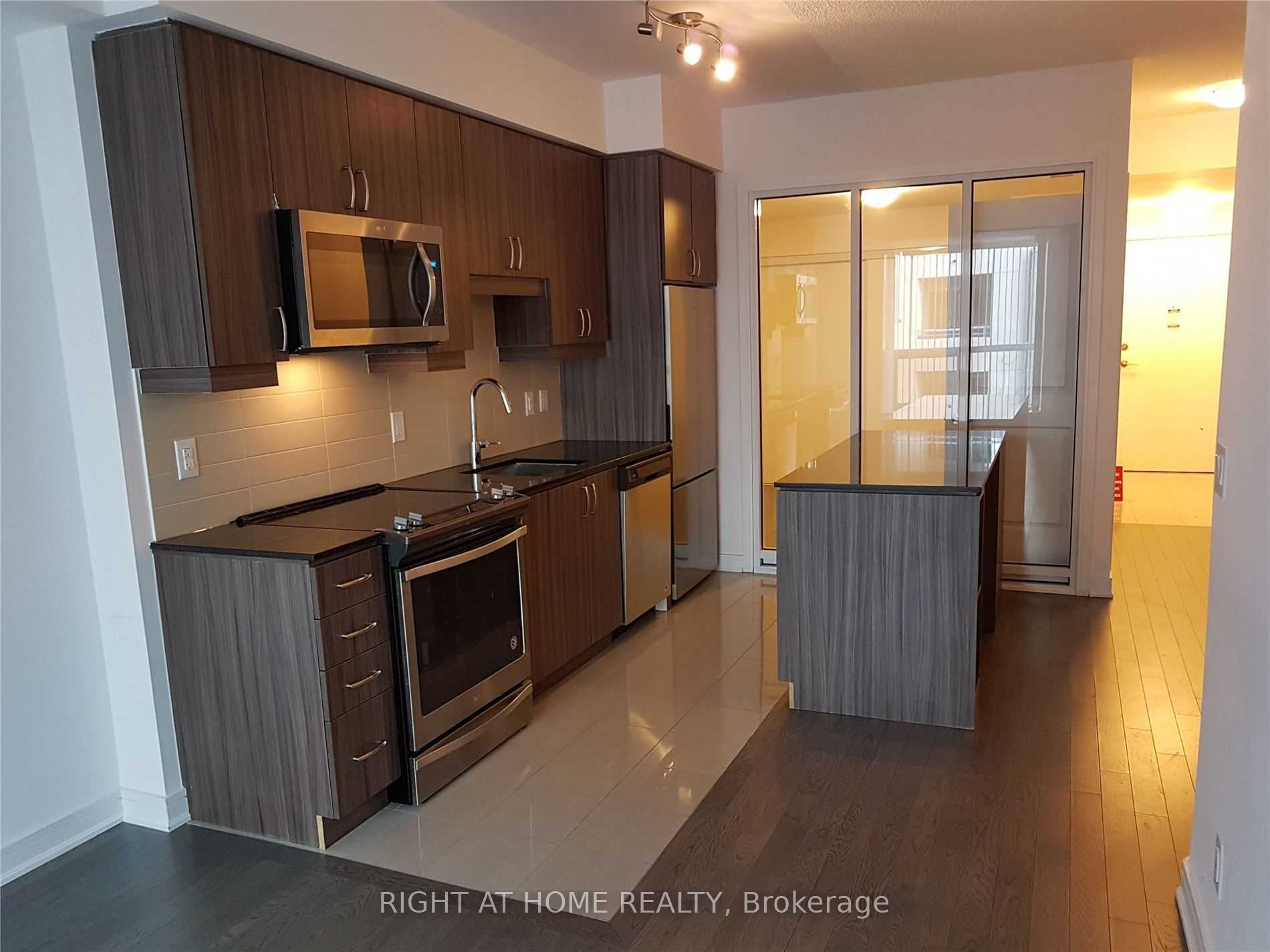 9191 Yonge St 608 Property Photo 9