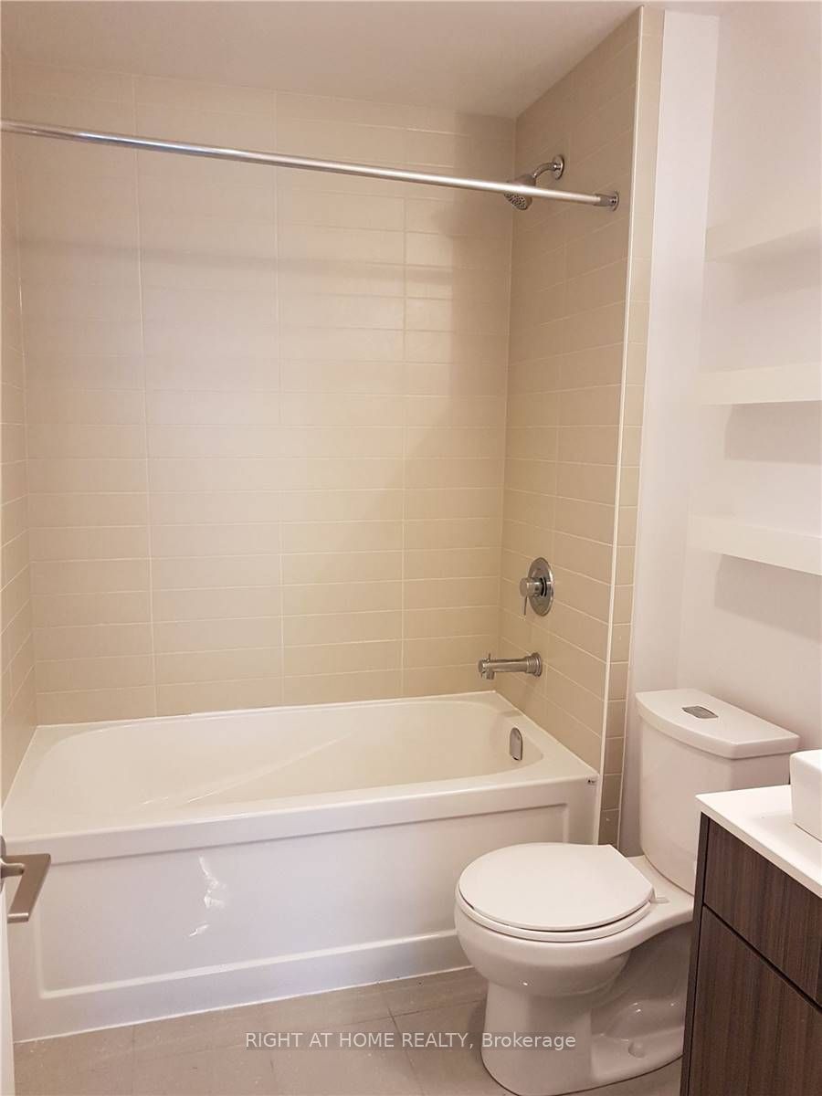 9191 Yonge St 608 Property Photo 13
