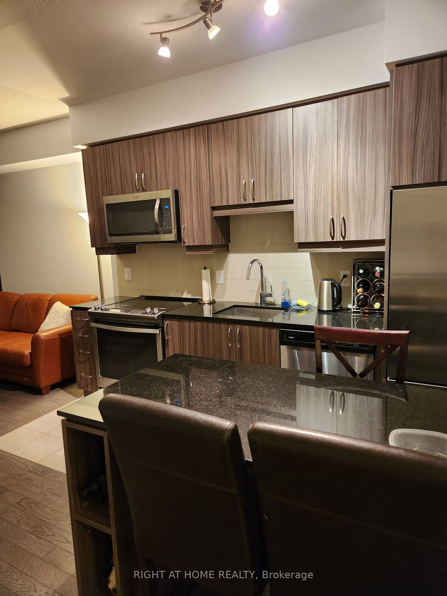 9191 Yonge St 608 Property Photo 18