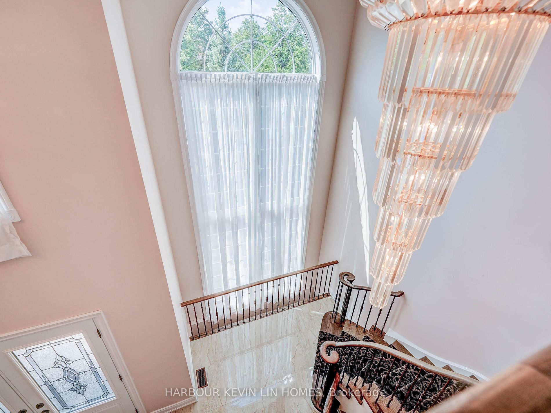45 Henricks Cres Property Photo 5