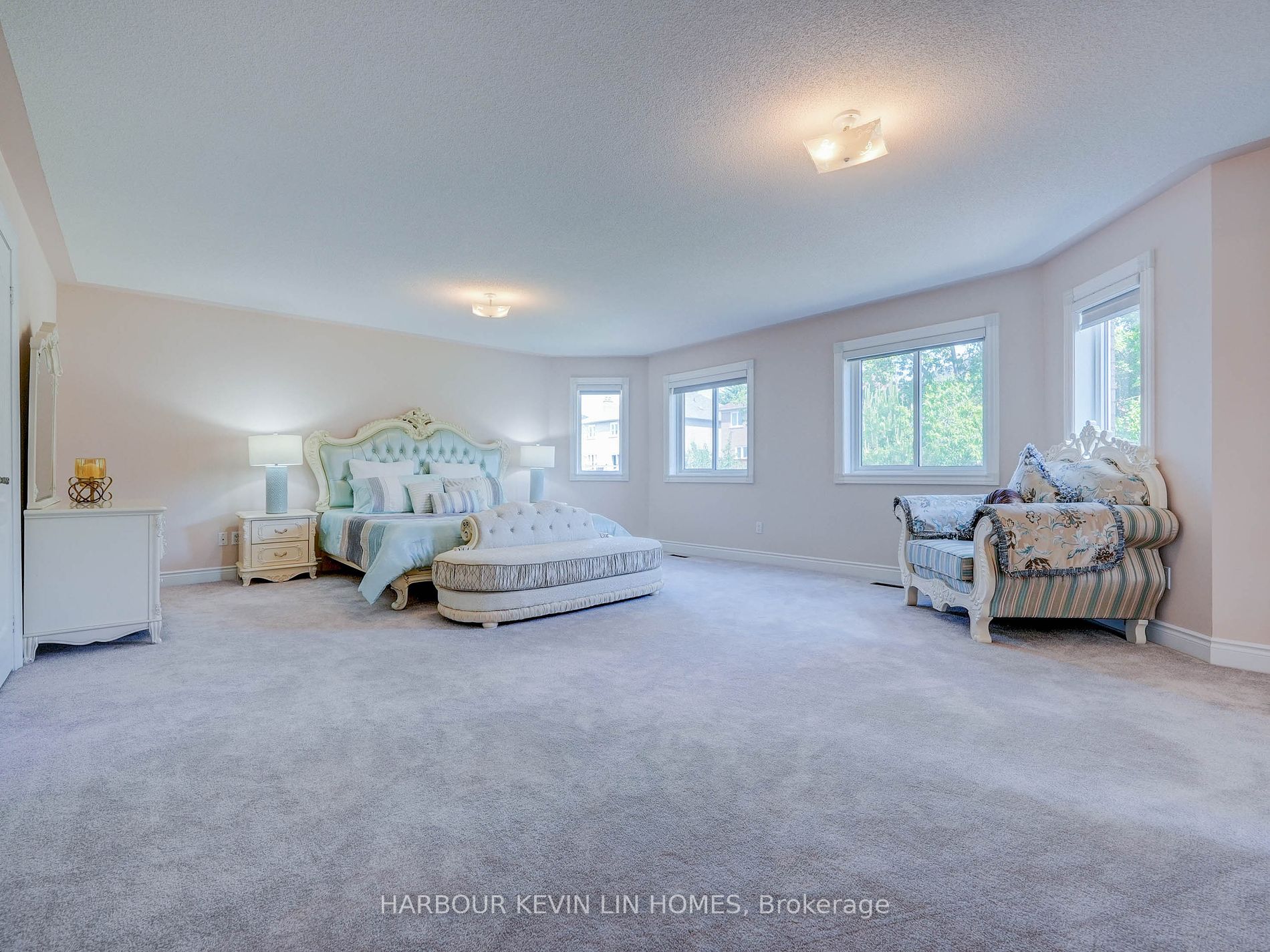 45 Henricks Cres Property Photo 23