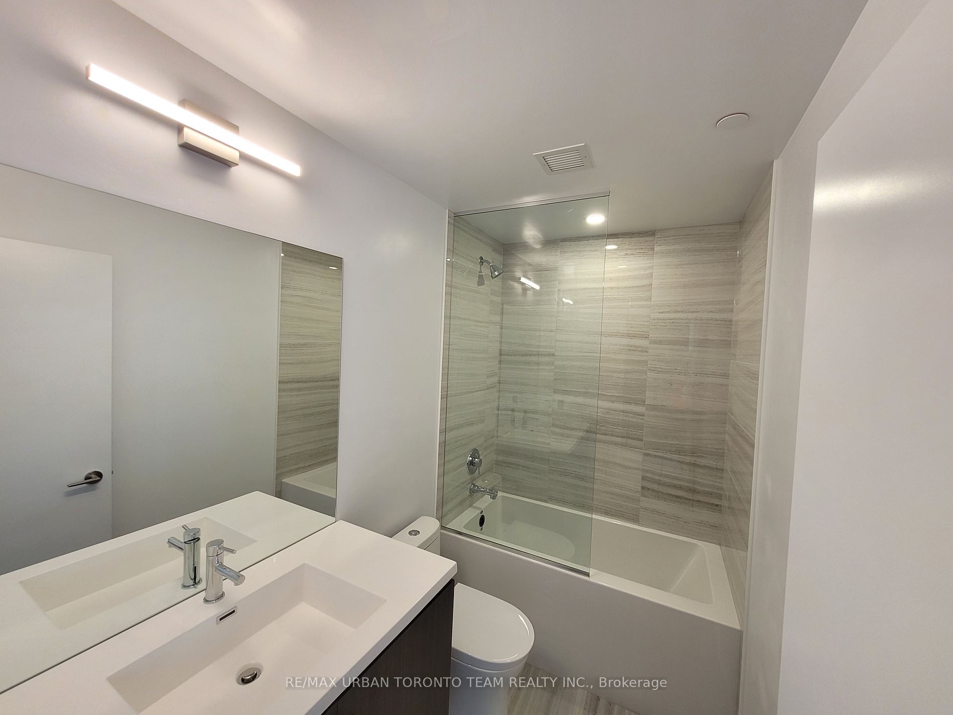 10 Honeycrisp Cres 07 Property Photo 11