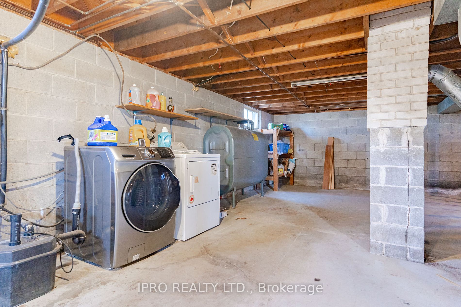18200 Leslie St Property Photo 25