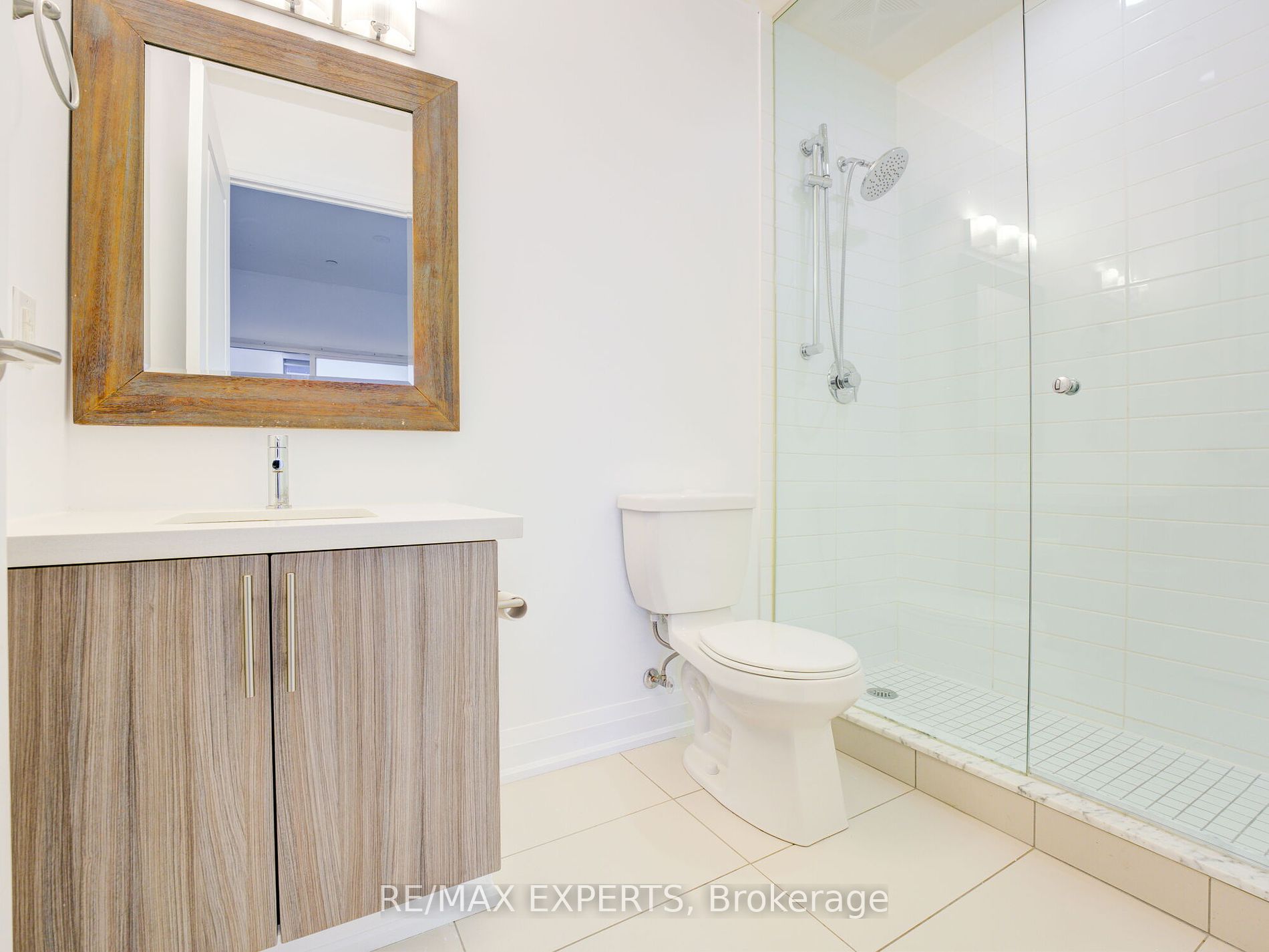 8763 Bayview Ave W 28 Property Photo 15