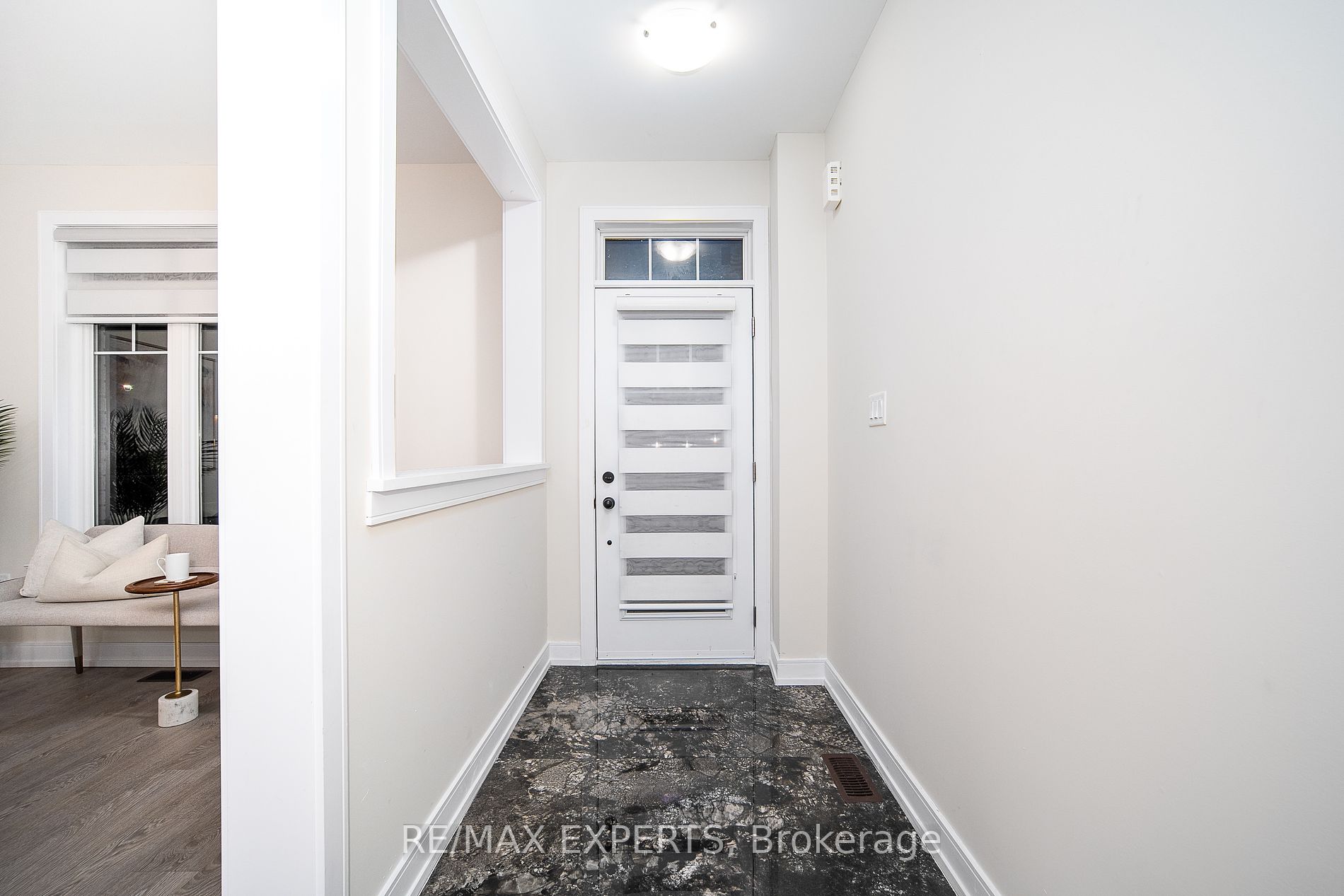 37 Ridgeview Crt N Property Photo 5