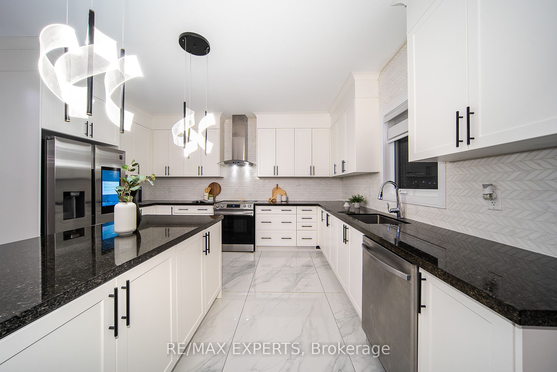 37 Ridgeview Crt N Property Photo 19