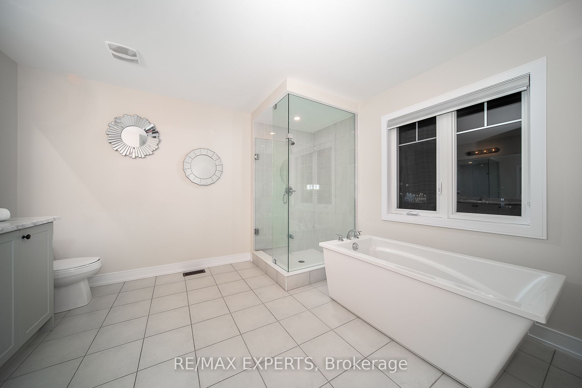 37 Ridgeview Crt N Property Photo 28
