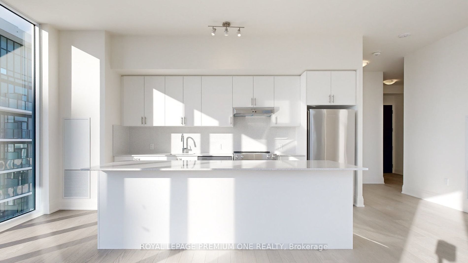 9000 Jane St 2503 Property Photo 11