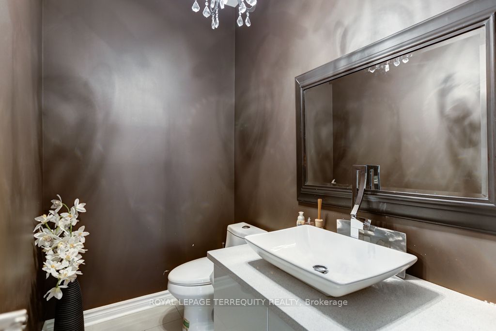 107 Thornbrook Crt Property Photo 20