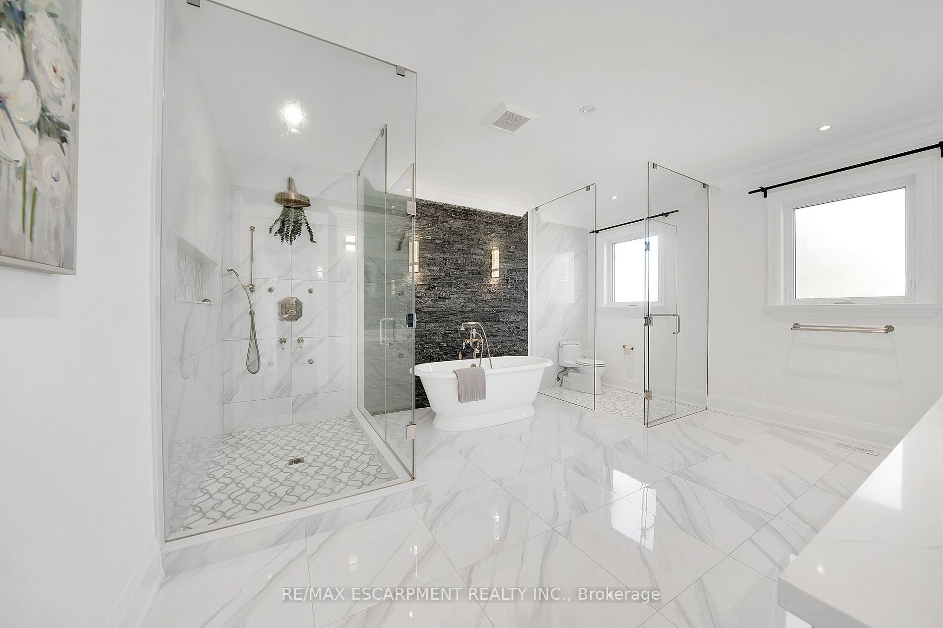 9737 Bathurst St Property Photo 20