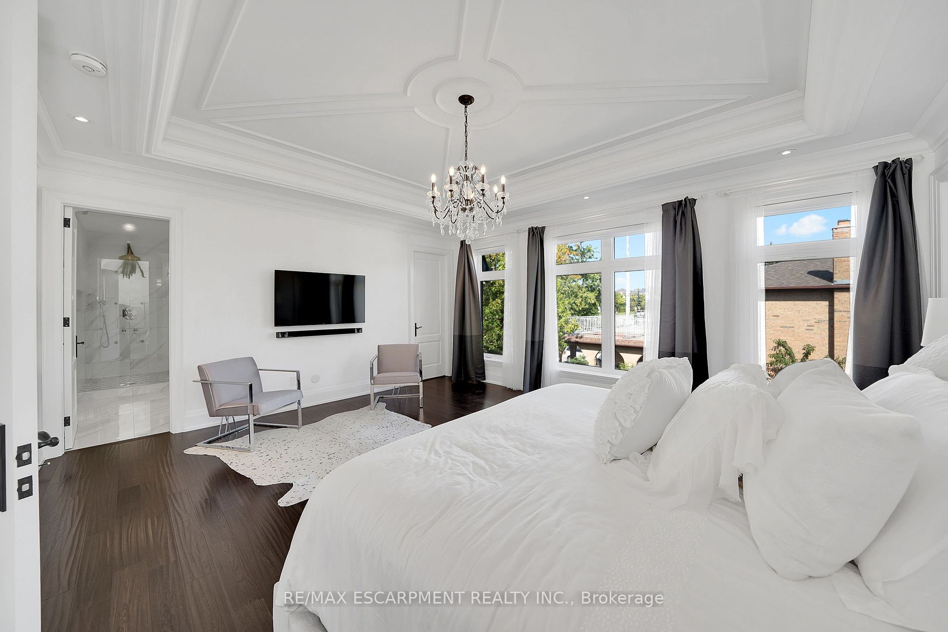 9737 Bathurst St Property Photo 22