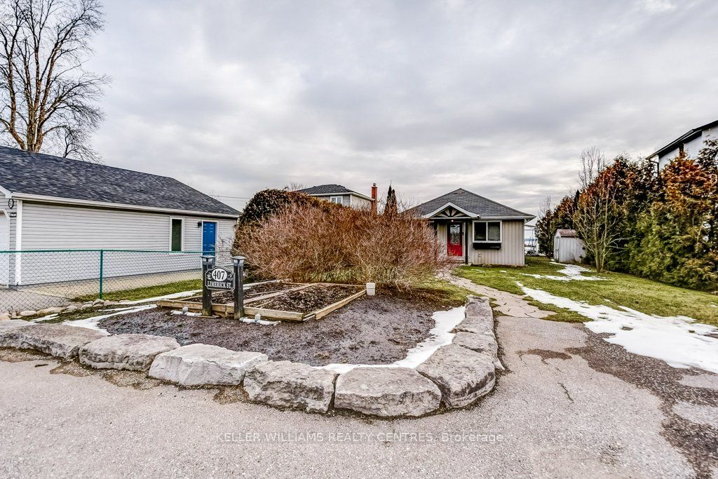 407 Limerick St Property Photo